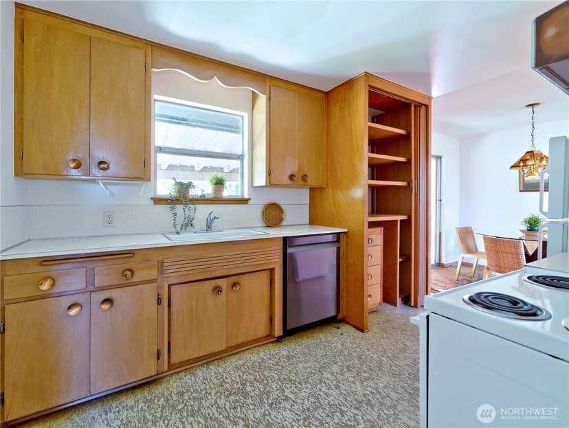 Property photo for 8004 S 134th Street, Seattle photo 9