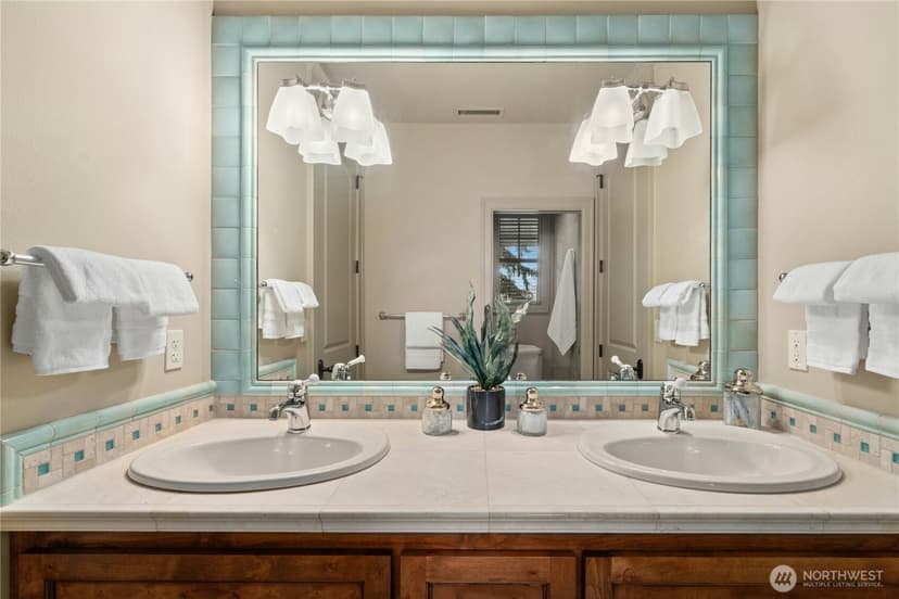 Property photo for 21241 SE 40th Street, Sammamish photo 32