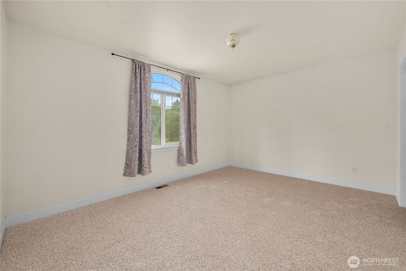 Property photo for 2821 Grade Road, Lake Stevens photo 23