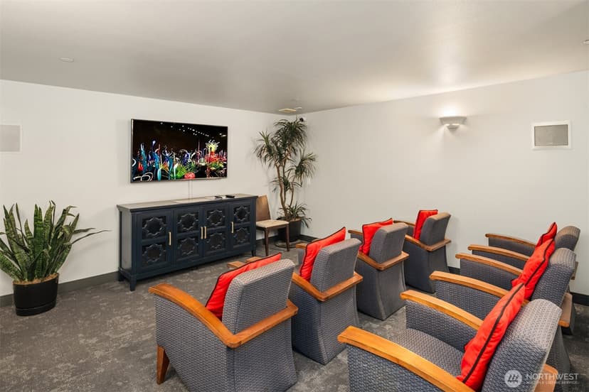 Property photo for 323 Queen Anne Avenue N #202, Seattle photo 27