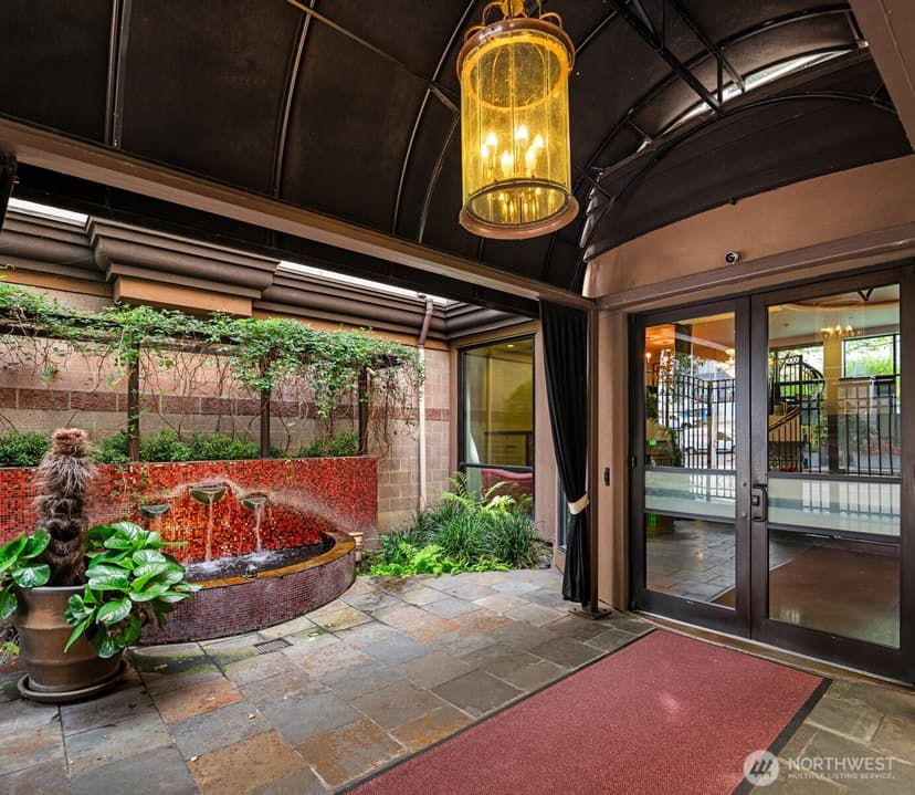 Property photo for 323 Queen Anne Avenue N #202, Seattle photo 2