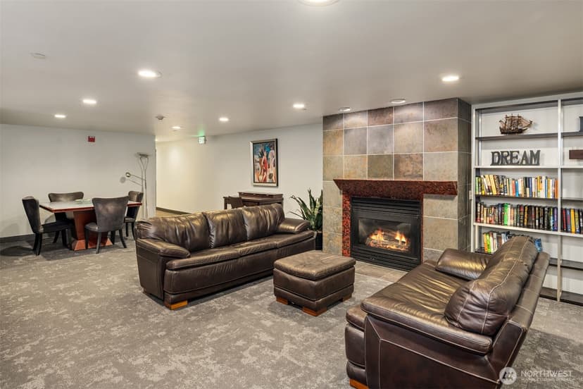 Property photo for 323 Queen Anne Avenue N #202, Seattle photo 26