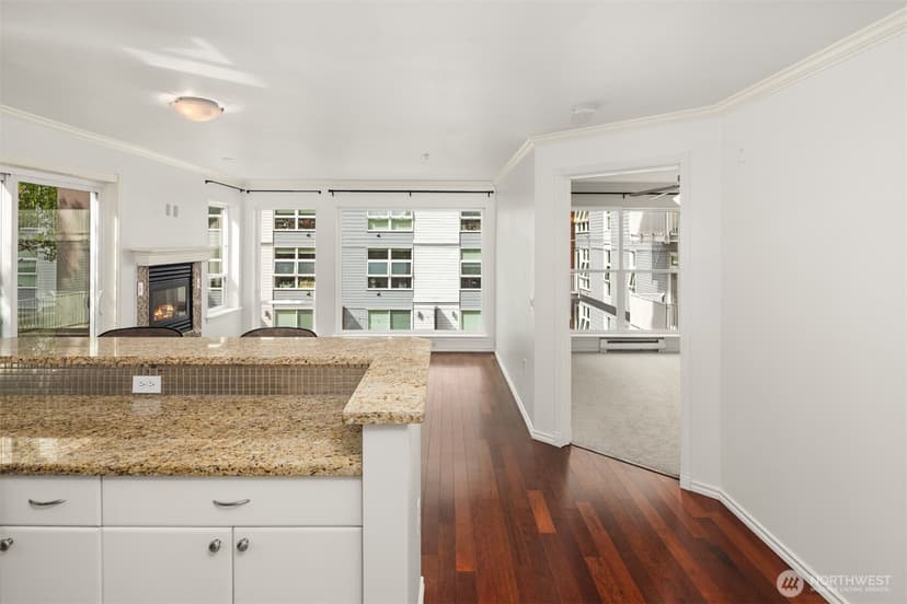 Property photo for 323 Queen Anne Avenue N #202, Seattle photo 15