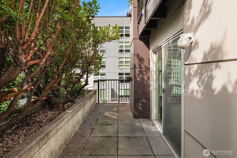 Property photo for 323 Queen Anne Avenue N #202, Seattle photo 6
