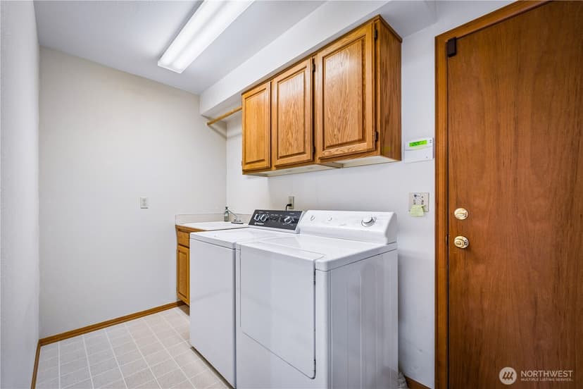 Property photo for 6912 65th Avenue W, Lakewood photo 22