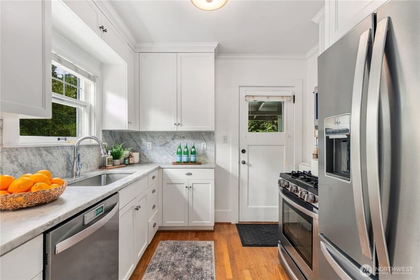 Property photo for 3613 35th Avenue SW, Seattle photo 11