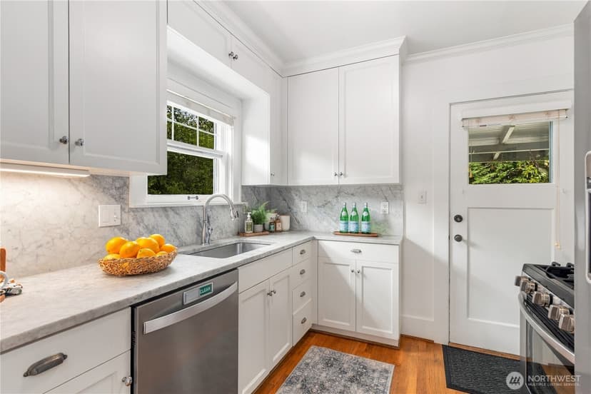 Property photo for 3613 35th Avenue SW, Seattle photo 12