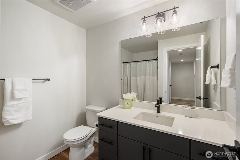 Property photo for 2527 Gibson Road #C4, Everett photo 25