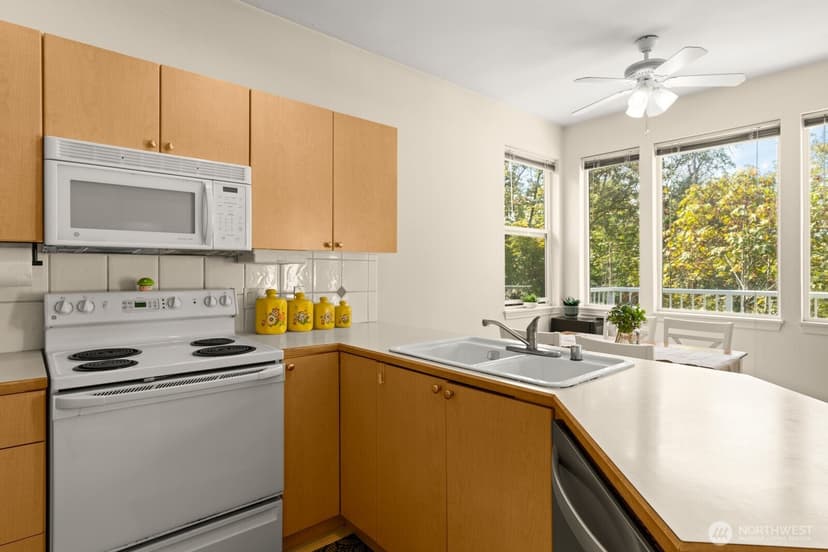 Property photo for 2680 139th Avenue SE #60, Bellevue photo 13