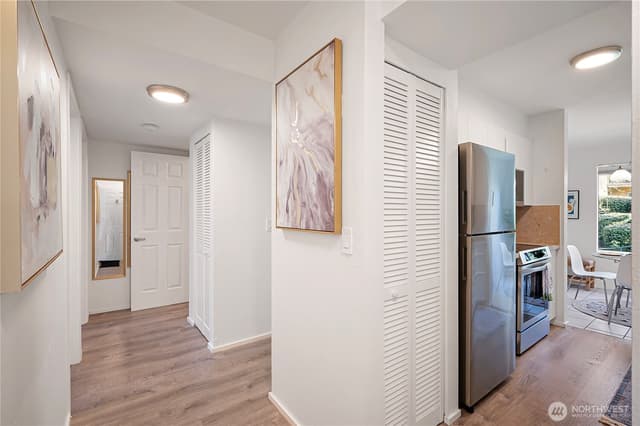 Property photo for 14510 124th Avenue NE #E35, Kirkland photo 4