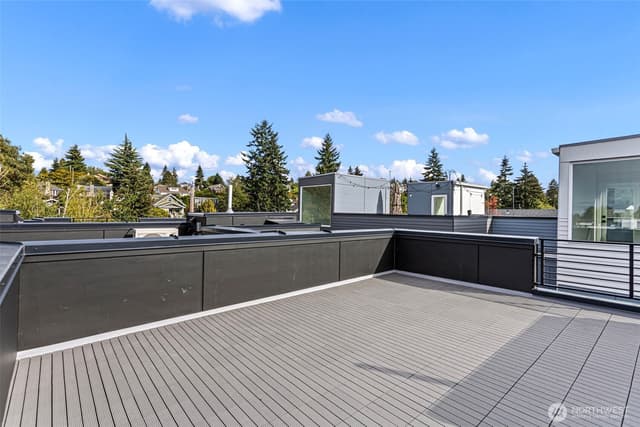 Property photo for 6318 41st Avenue SW #4, Seattle photo 4