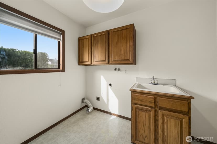Property photo for 5108 60th Avenue Ct W, University Place photo 31