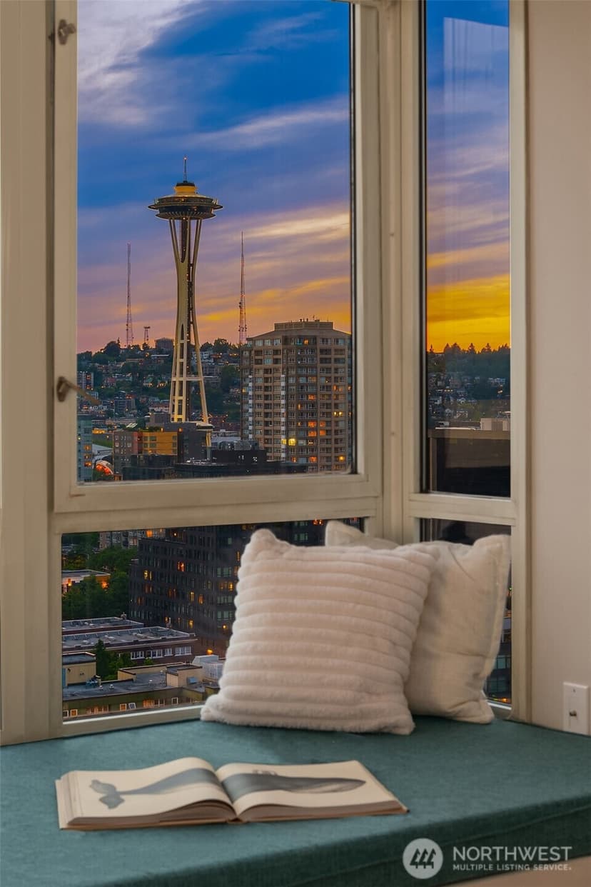 Property photo for 2125 1st Avenue #1902, Seattle photo 25