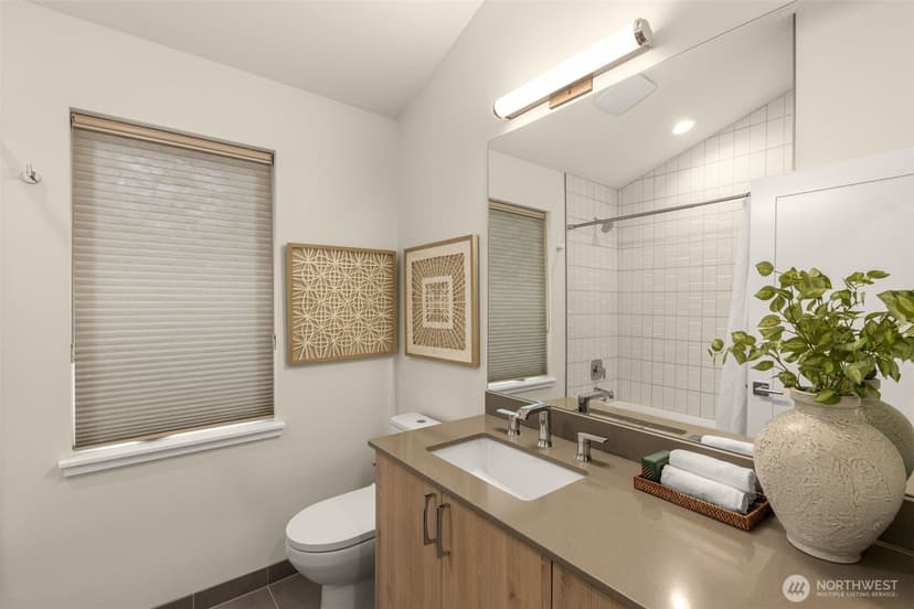 Property photo for 115 B N 105th Street, Seattle photo 19