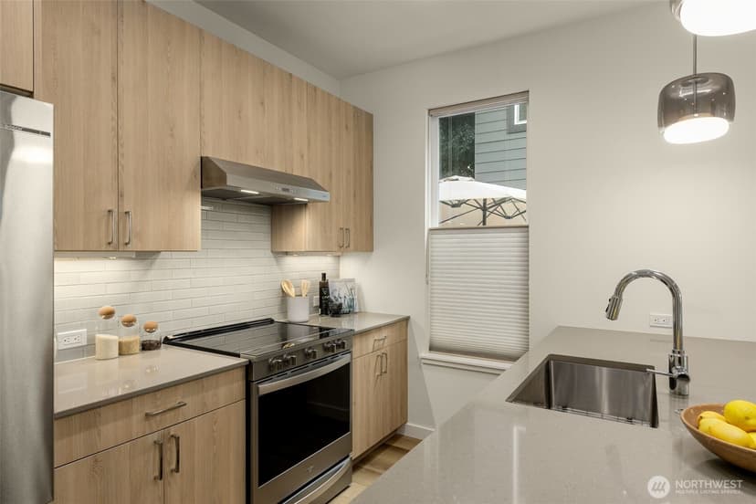 Property photo for 115 B N 105th Street, Seattle photo 15