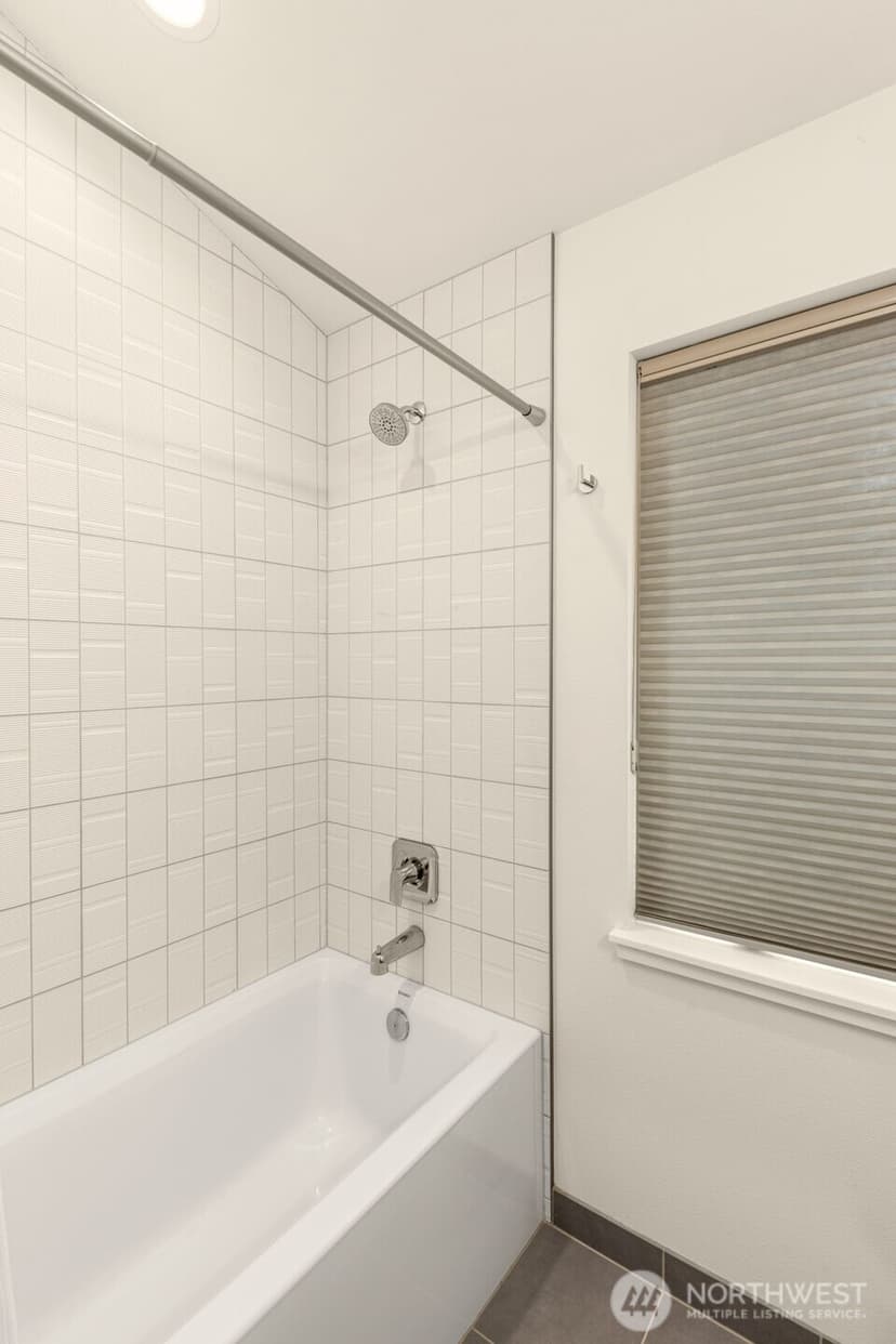 Property photo for 115 B N 105th Street, Seattle photo 20