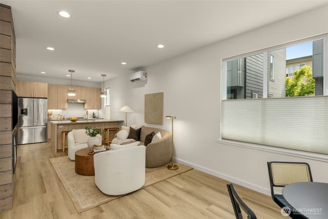 Property photo for 115 B N 105th Street, Seattle photo 4