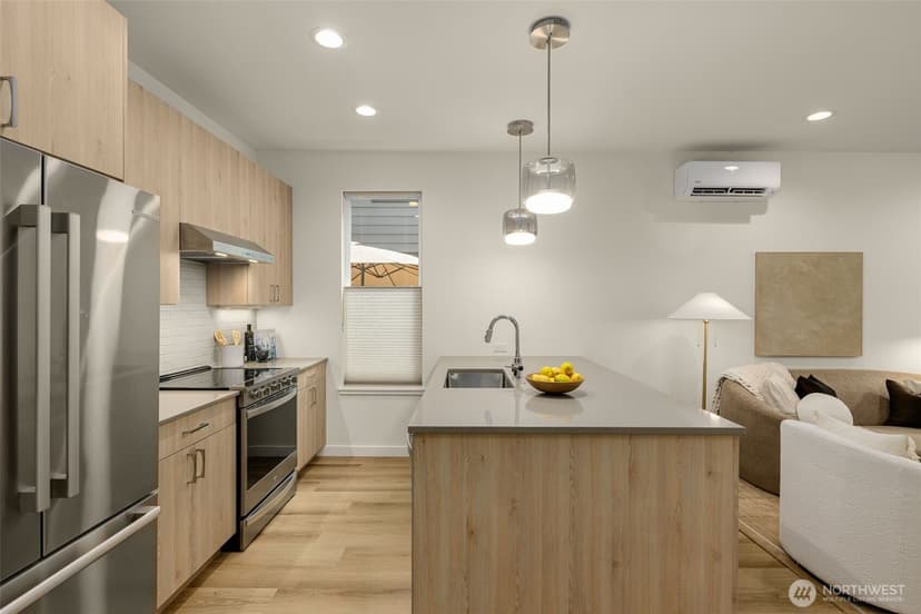 Property photo for 115 B N 105th Street, Seattle photo 12
