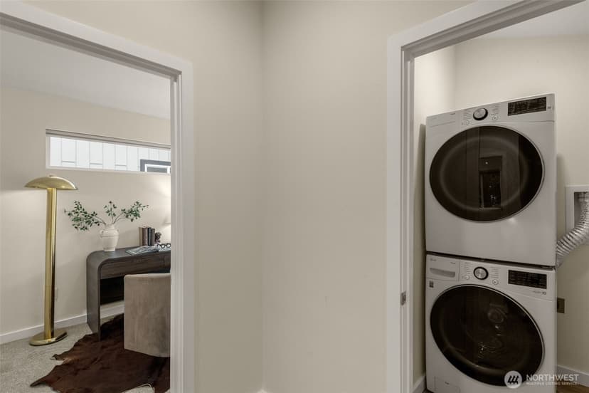 Property photo for 115 B N 105th Street, Seattle photo 17