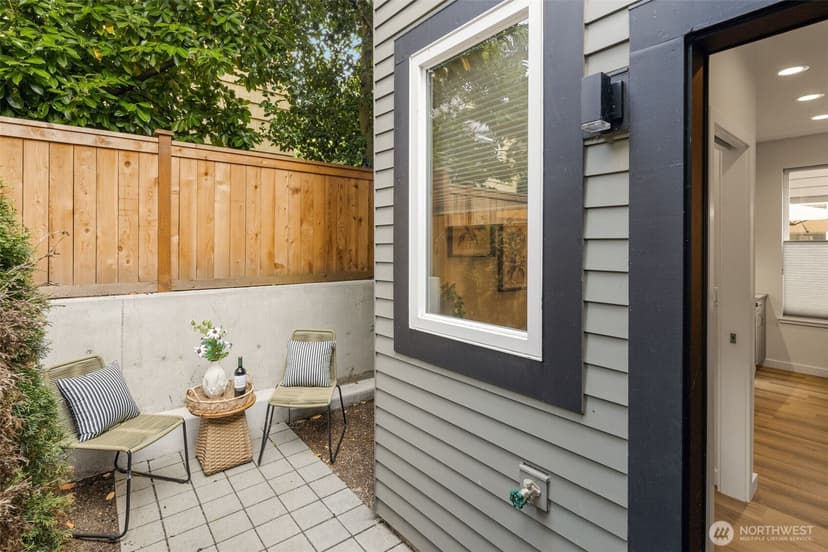 Property photo for 115 B N 105th Street, Seattle photo 25