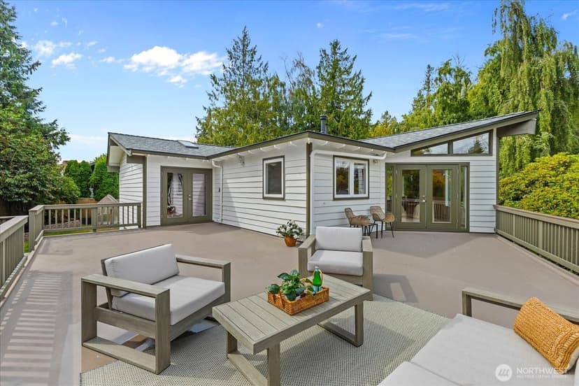 Property photo for 1512 9th Avenue N, Edmonds photo 29