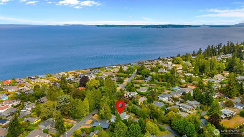 Property photo for 1512 9th Avenue N, Edmonds photo 38