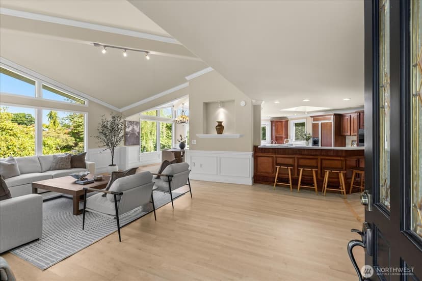 Property photo for 1512 9th Avenue N, Edmonds photo 6