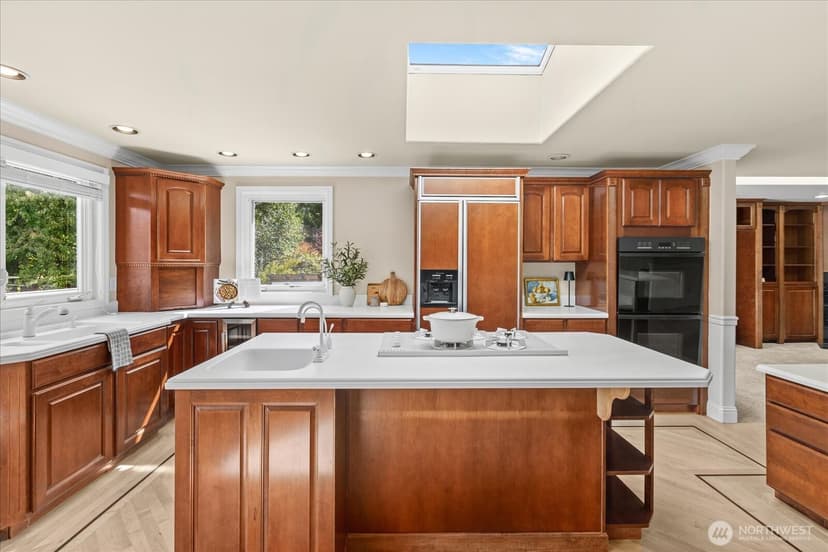 Property photo for 1512 9th Avenue N, Edmonds photo 8