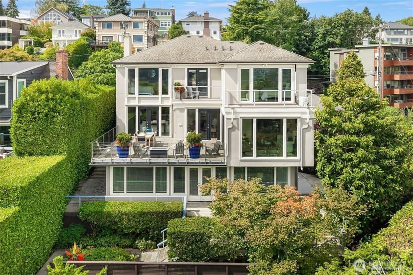 Property photo for 1622 5th Avenue N, Seattle