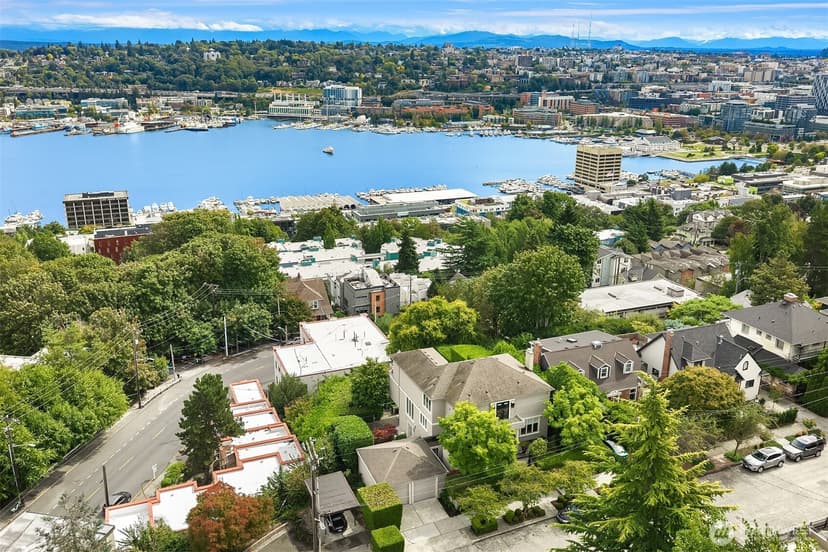 Property photo for 1622 5th Avenue N, Seattle photo 28