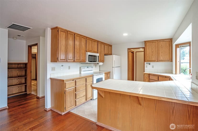 Property photo for 8014 53rd Street W, University Place photo 9