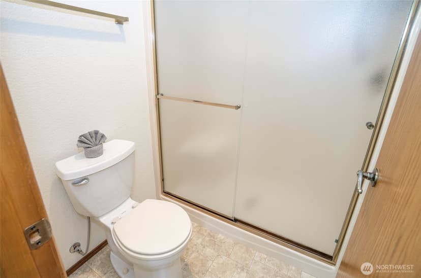 Property photo for 8014 53rd Street W, University Place photo 18