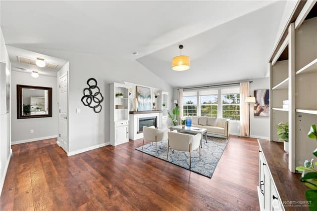 Property photo for 10217 21st Avenue SW, Seattle photo 5