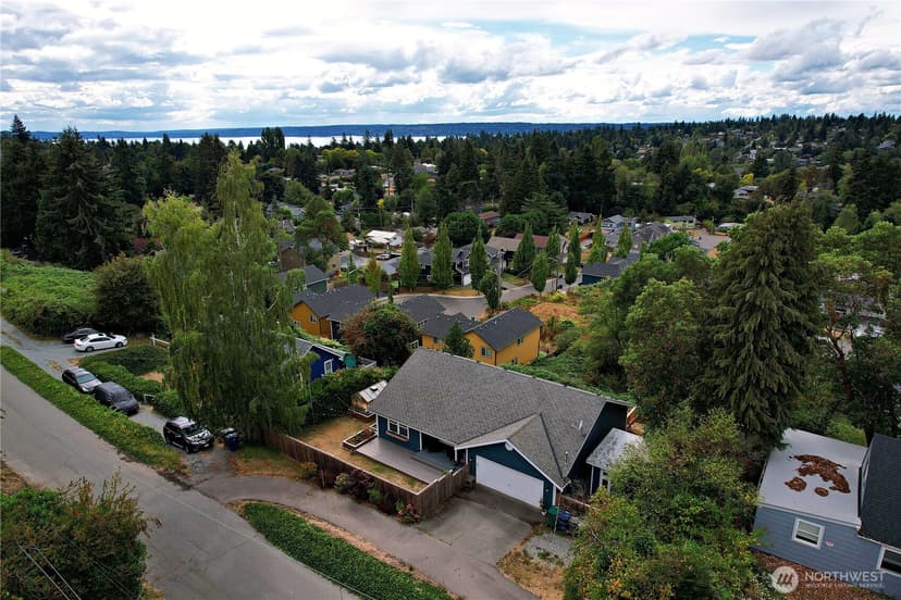 Property photo for 10217 21st Avenue SW, Seattle photo 2
