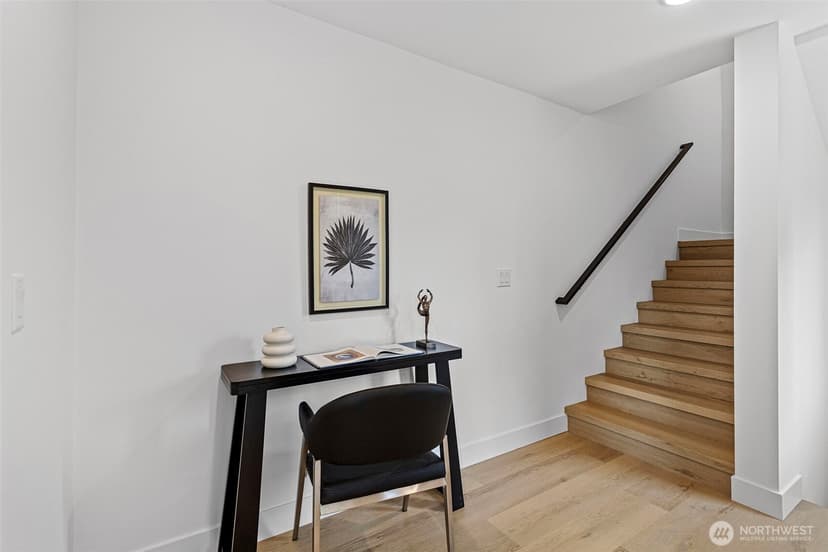 Property photo for 6318 41st Avenue SW #F, Seattle photo 19