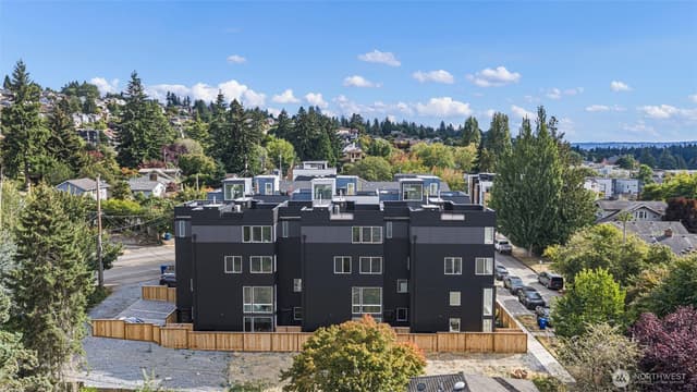 Property photo for 6318 41st Avenue SW #F, Seattle photo 2