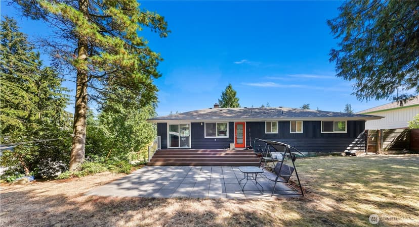 Property photo for 17553 7th Avenue NE, Shoreline photo 28