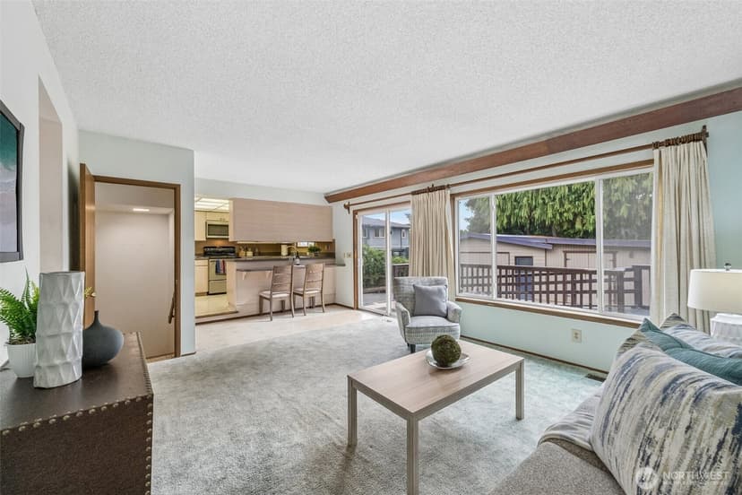 Property photo for 13742 39th Avenue NE, Seattle photo 10