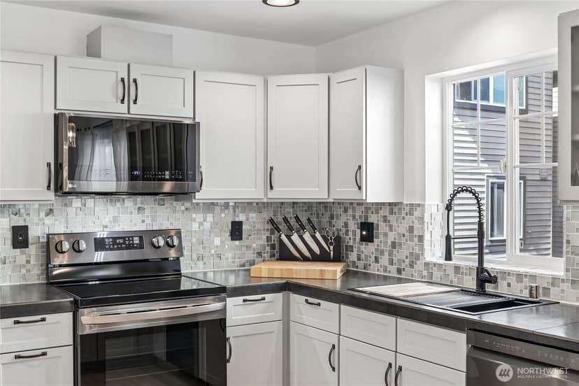 Property photo for 5030 Delridge Way SW #A, Seattle photo 14