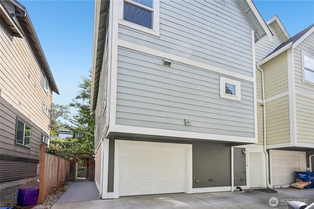 Property photo for 5030 Delridge Way SW #A, Seattle photo 2
