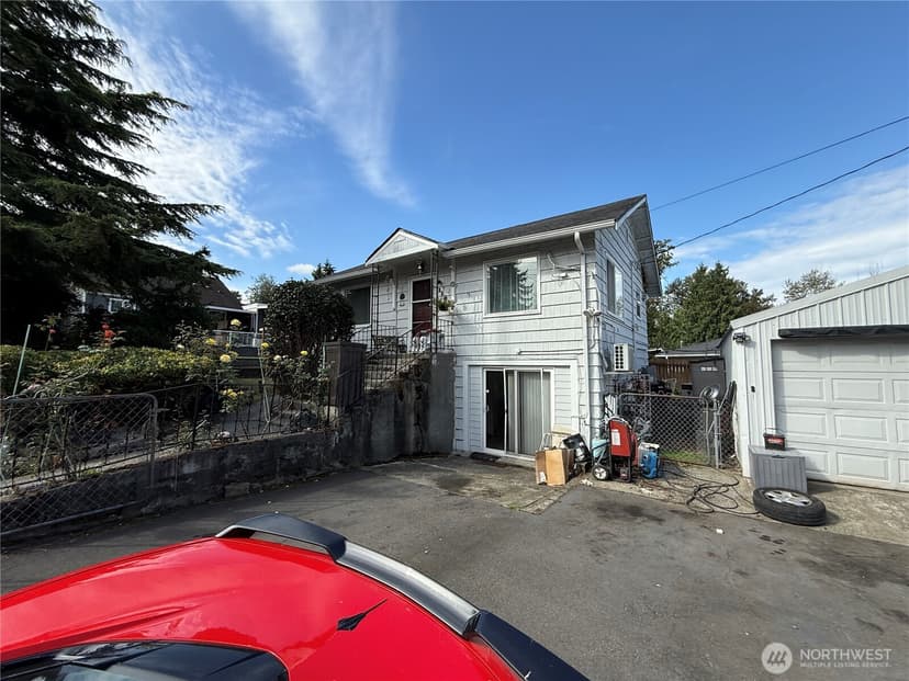 Property photo for 11627 24th Avenue S, Seattle photo 28