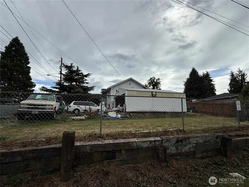 Property photo for 11627 24th Avenue S, Seattle photo 20