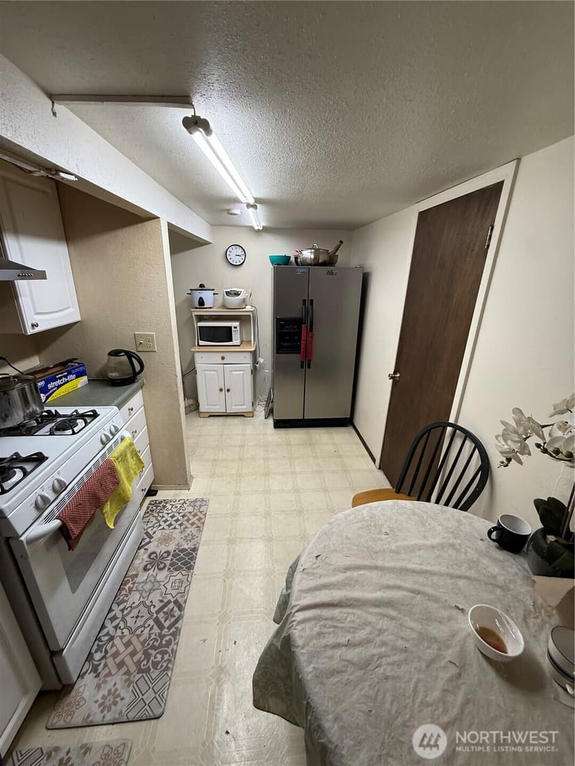 Property photo for 11627 24th Avenue S, Seattle photo 12