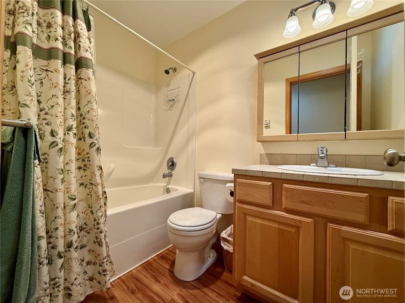 Property photo for 143 S Oar Loop SW, Ocean Shores photo 38