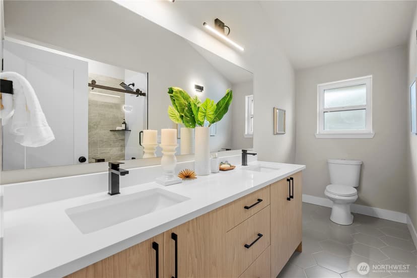 Property photo for 130 203rd Place SW, Lynnwood photo 21