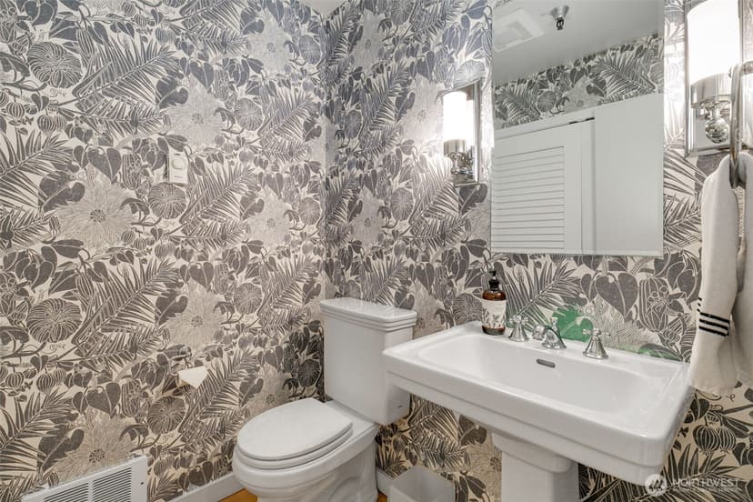 Property photo for 1406 Harvard Avenue #10, Seattle photo 15