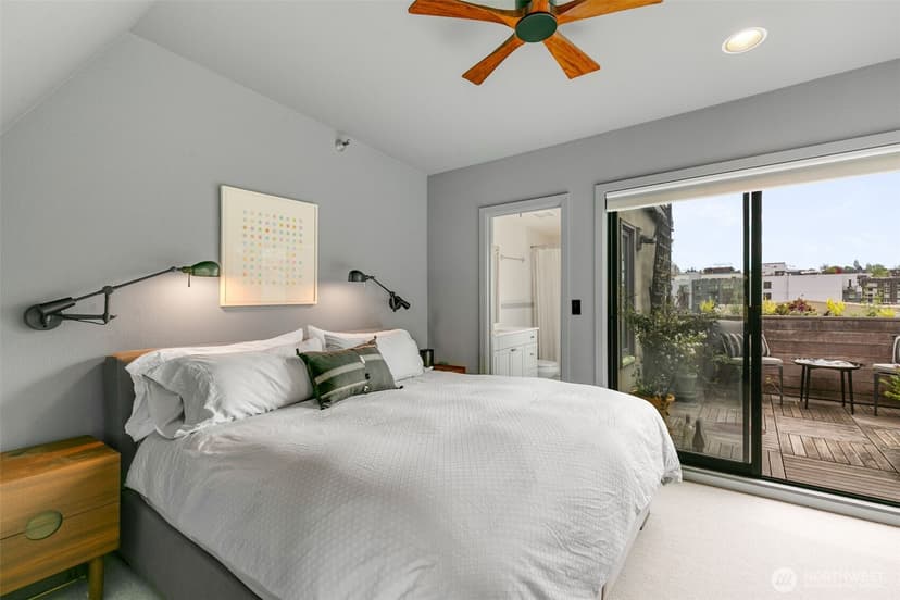 Property photo for 1406 Harvard Avenue #10, Seattle photo 17