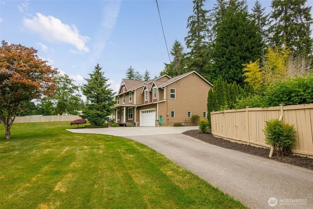Property photo for 6727 180th Street SE, Snohomish photo 2