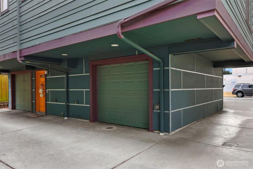 Property photo for 12010 31st Avenue NE #B, Seattle photo 28
