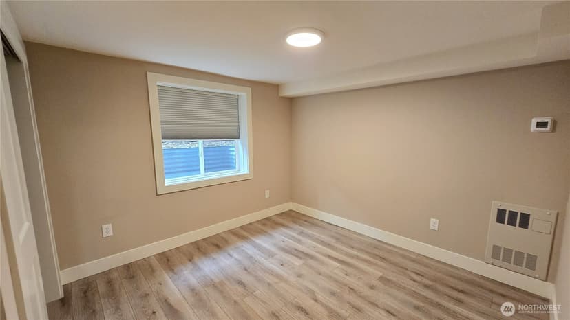 Property photo for 609 13th Avenue W, Kirkland photo 25